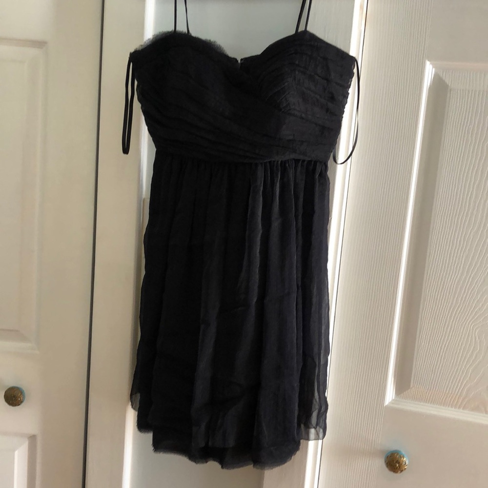BCBGeneration black ruffle chiffon. Strapless. NWT. size 6